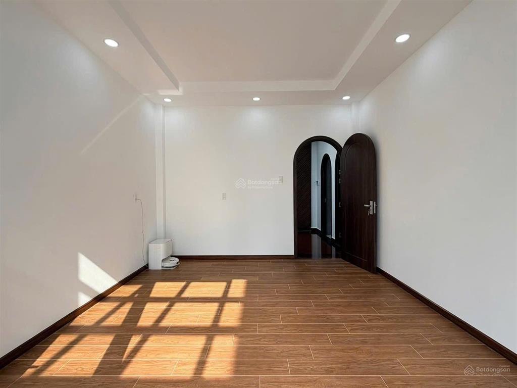 Chuyên cơ mặt đất chưa tới 100tr/m2, nhà đẹp full nt  3 tầng thiết kế villa chào chỉ 10tỷ9 tl