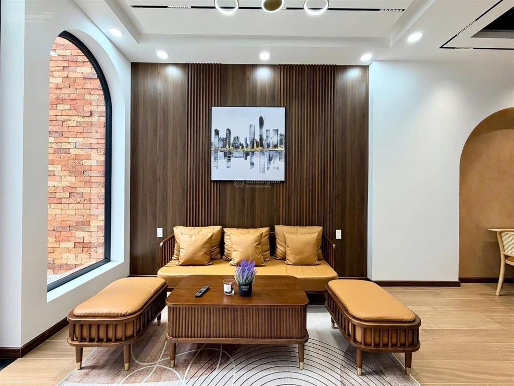 Chuyên cơ mặt đất chưa tới 100tr/m2, nhà đẹp full nt  3 tầng thiết kế villa chào chỉ 10tỷ9 tl