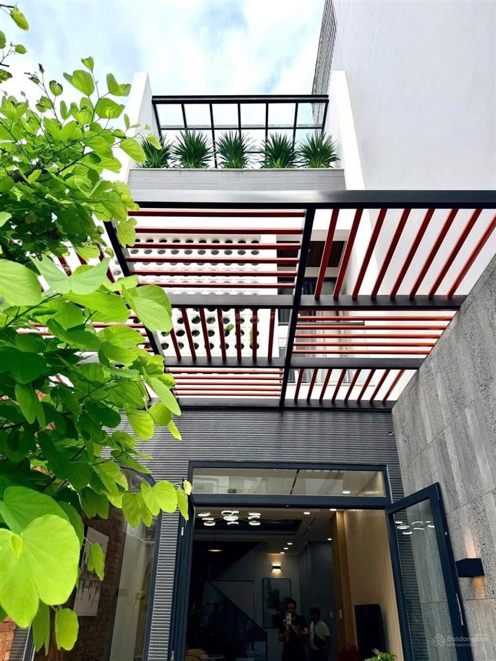 Chuyên cơ mặt đất chưa tới 100tr/m2, nhà đẹp full nt  3 tầng thiết kế villa chào chỉ 10tỷ9 tl