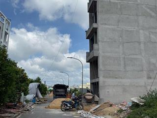 Đất ngay khu đáng sống, phan huy ích, gv 67m2  hxt to  thông ra bờ kè tham lương chỉ 7t96 tl