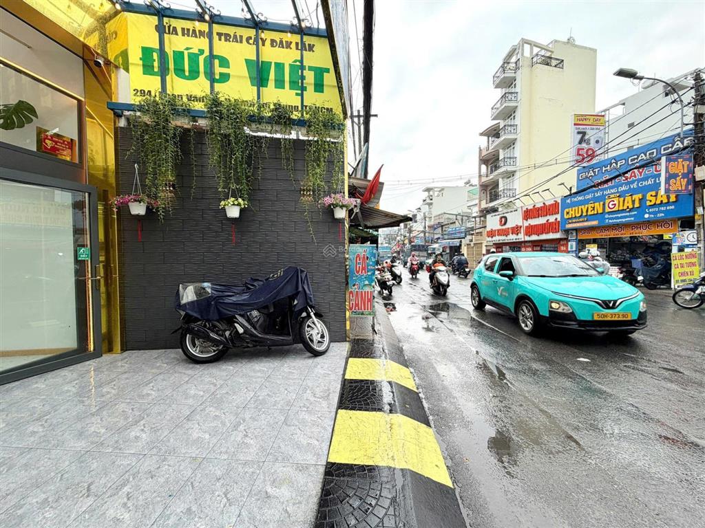 Mặt tiền phan văn trị, bình thạnh. diện tích 55m2 chỉ 12,2 tỷ. 5 tầng, 6pn.