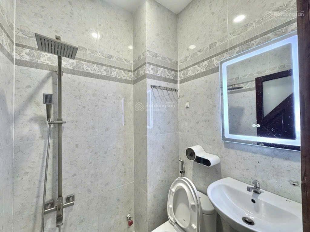 Hiếm. hẻm xe hơi  chdv 50tr/tháng trần bá giao, 120m2 chỉ 13,8 tỷ. 4 tầng 8pn. chỉ 13,8 tỷ