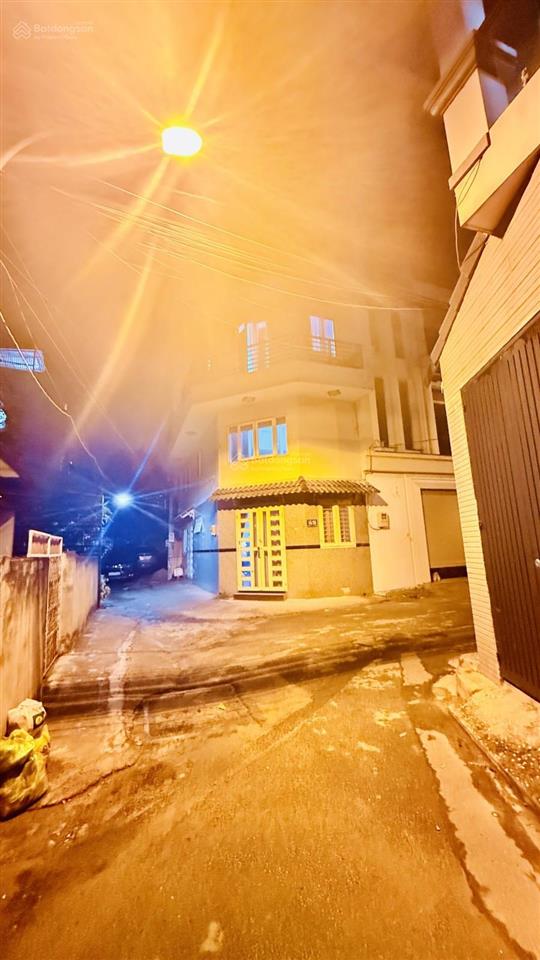 Đất rộng hiếm. đường số 59, gv  xe hơi ra vào  dt 100m2 ( 4x27m )  khu phân lô chỉ 7t9 tl tốt