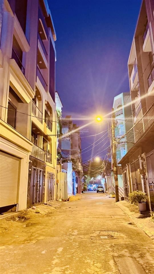 Đất rộng hiếm. đường số 59, gv  xe hơi ra vào  dt 100m2 ( 4x27m )  khu phân lô chỉ 7t9 tl tốt