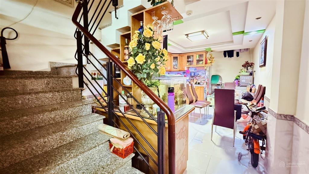 Cực phẩm nhà bình thạnh, nguyễn xí  hxh ngủ trong nhà  5 tầng với 5pn rộng chỉ 9t4 tl mạnh