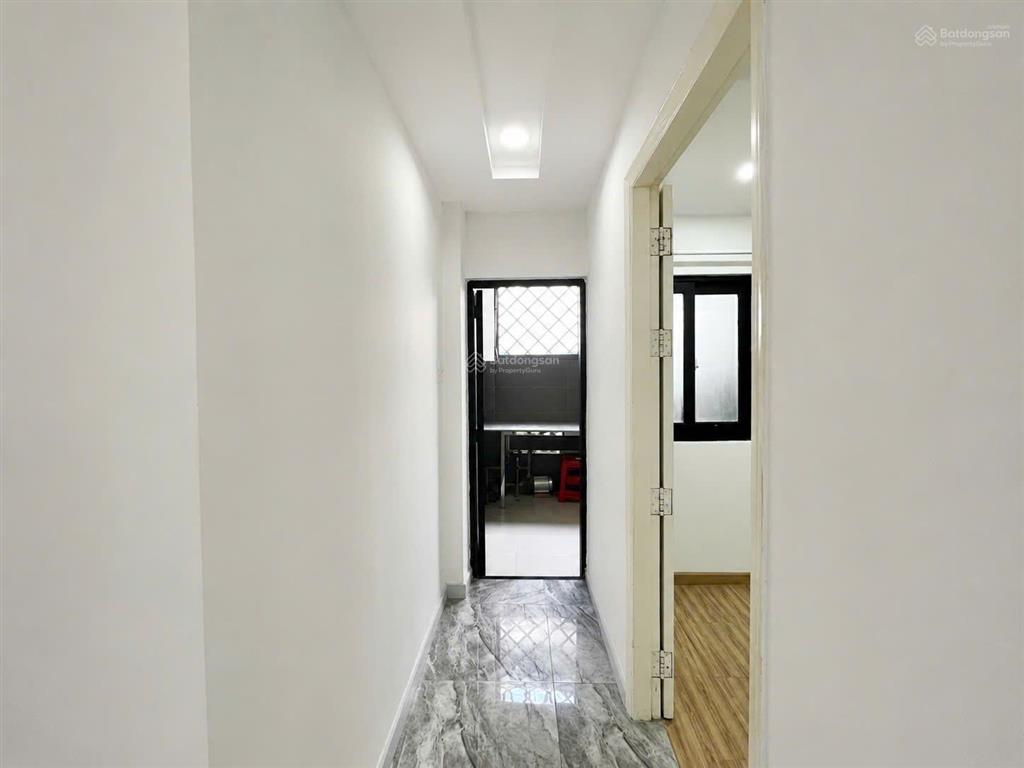 Căn hộ dịch vụ, hẻm xe hơi, phan văn trị, full nội thất, pn tách bếp. 32 m2 5,2 triệu/tháng