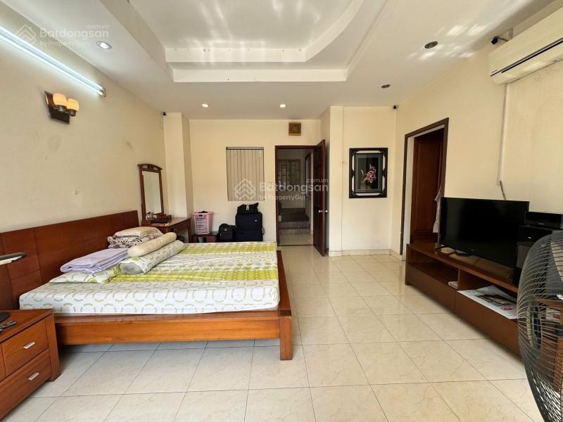 Cơ hội đầu tư! sau đh văn lang nhà dt 115m2 nở hậu đẹp xe hơi vô nhà tại dương quảng hàm. giá 12.5t