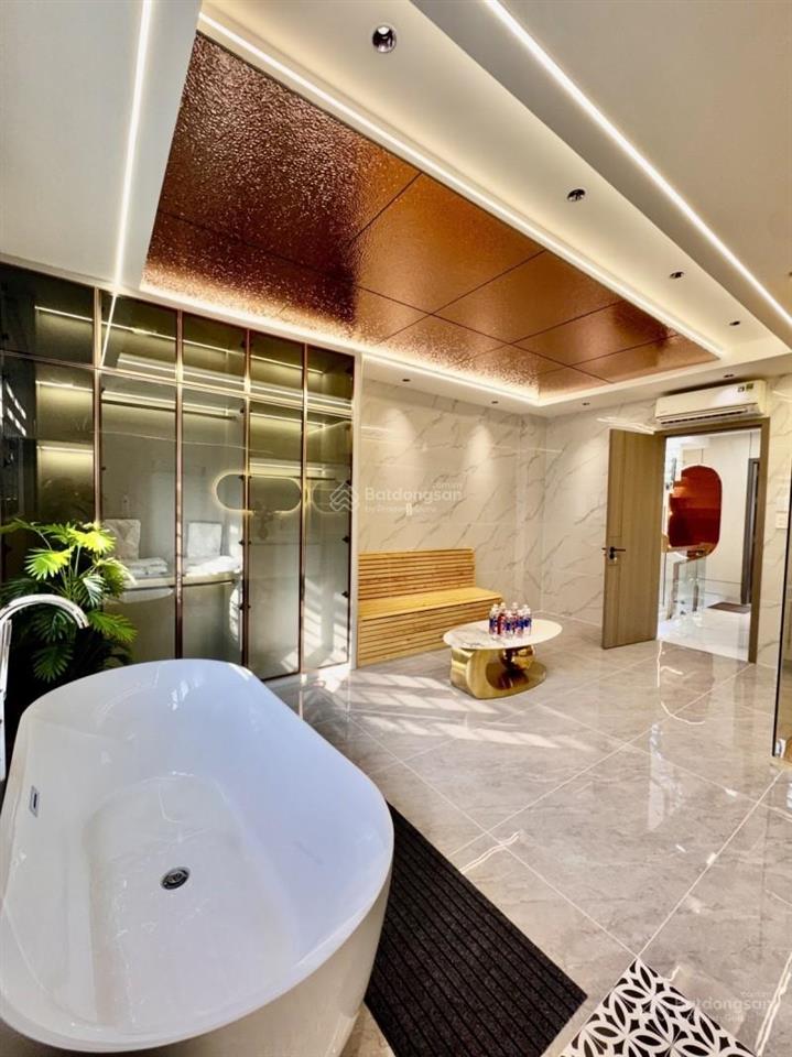 Siêu phẩm nhà phố cao cấp ô tô ngủ trong nhà full nội thất thang máy