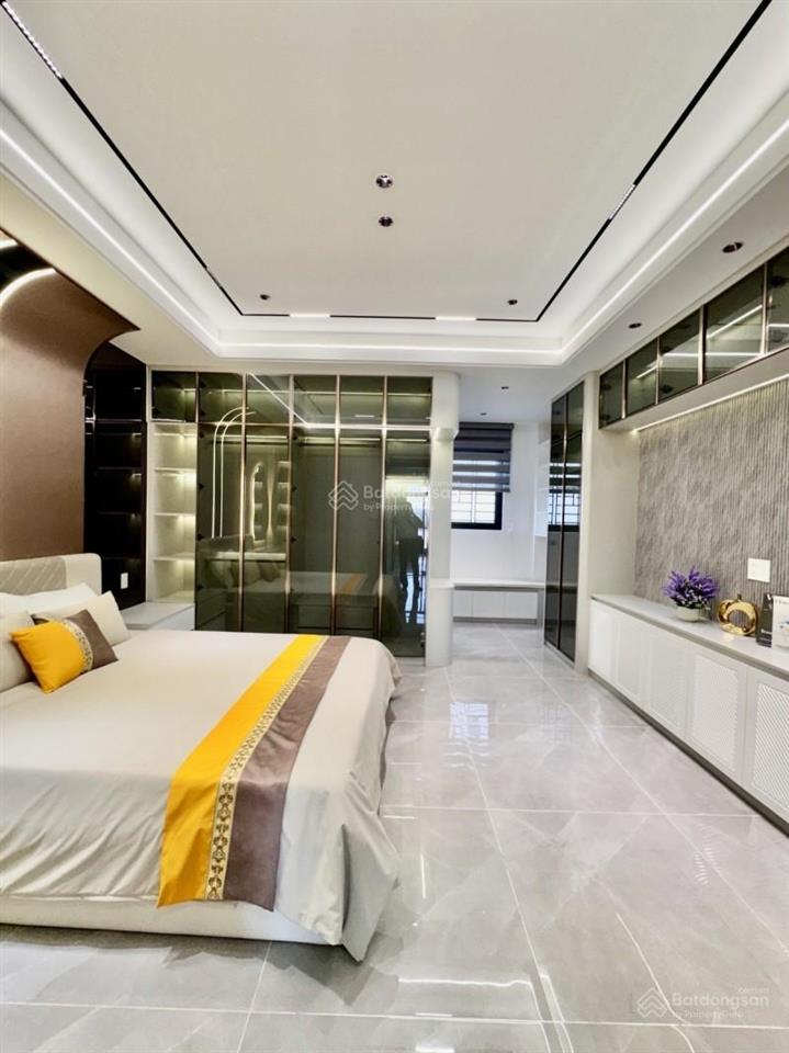 Siêu phẩm nhà phố cao cấp ô tô ngủ trong nhà full nội thất thang máy