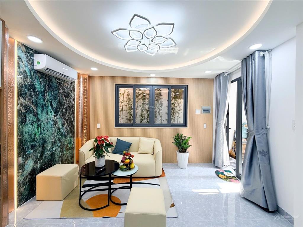 Nhà khu cực vip. bạch đằng, bình thạnh  gần ngã 4 hàng xanh  ngang 6m  4 tầng chỉ 5,45 tỷ tl