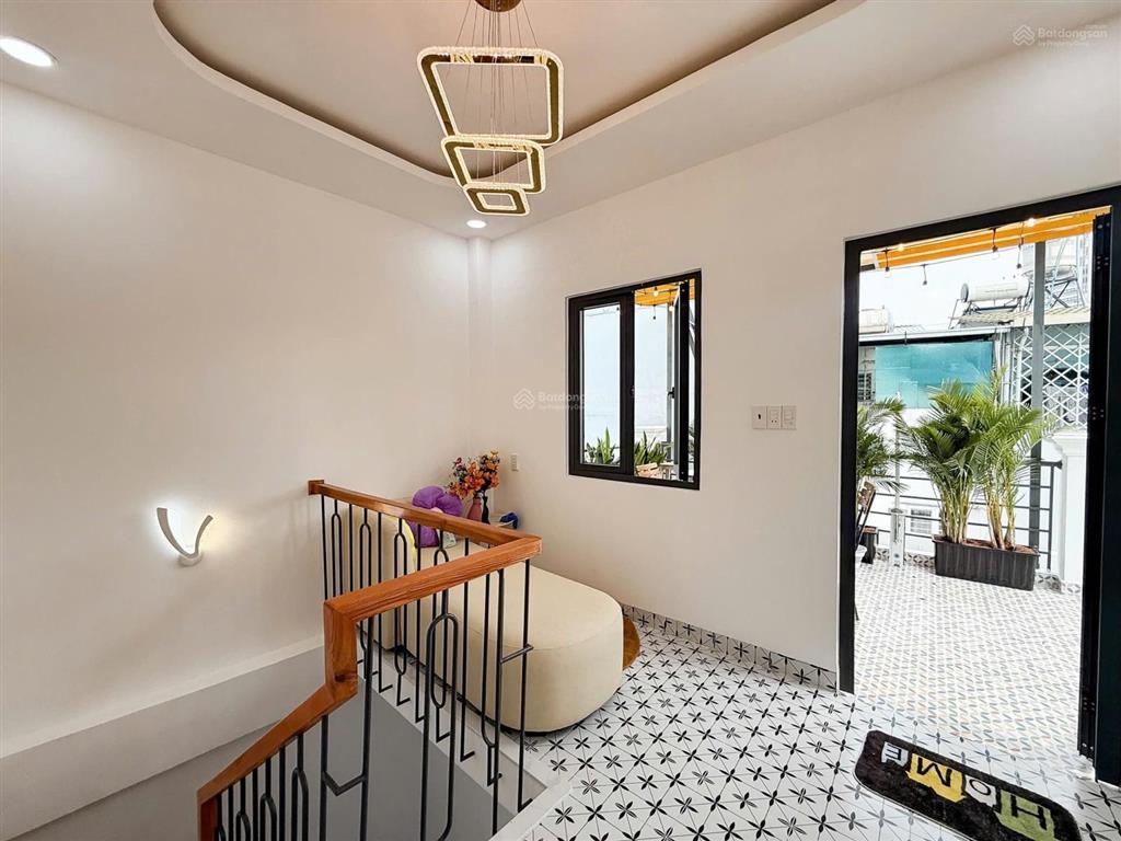 Nhà khu cực vip. bạch đằng, bình thạnh  gần ngã 4 hàng xanh  ngang 6m  4 tầng chỉ 5,45 tỷ tl