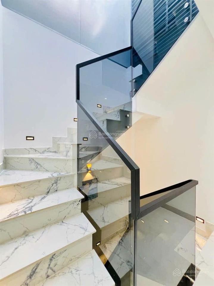 Nhà mới hẻm xe hơi, chiều ngang khủng 7m. đường nguyễn văn khối p.11 gò vấp. giá chỉ 6.9 tỷ