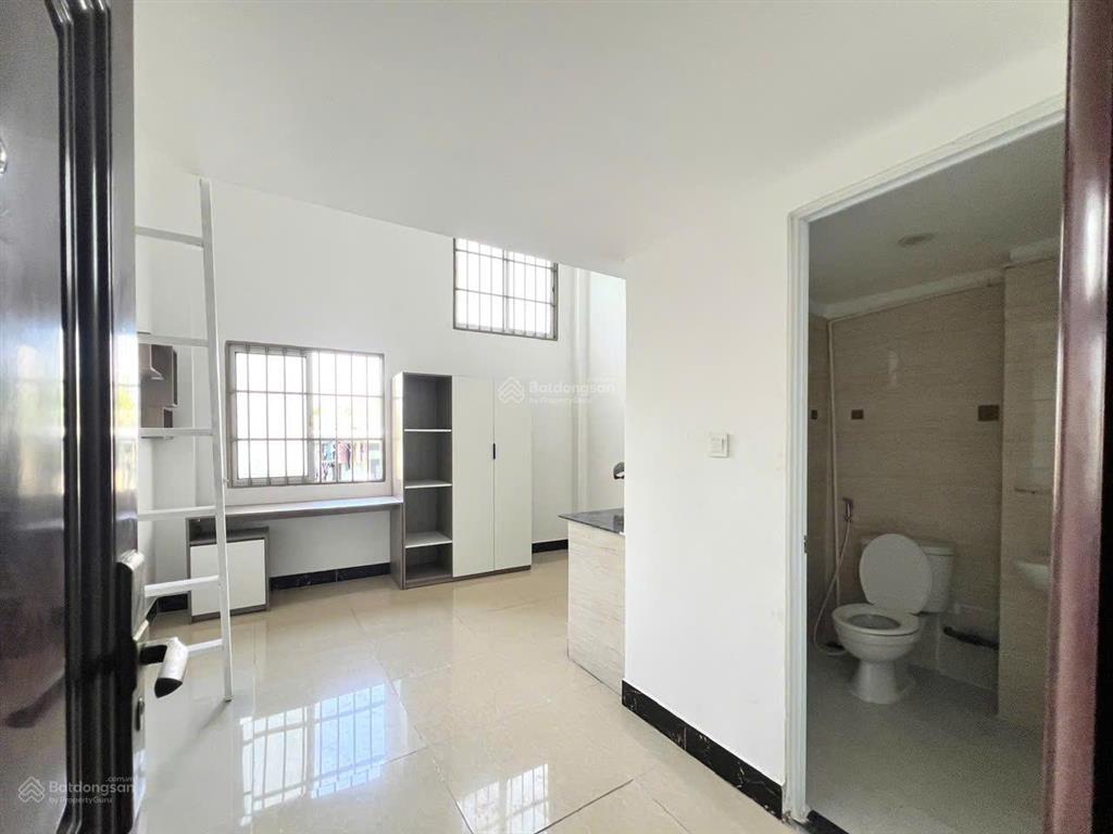 Phòng trên đường 566 nguyễn thái sơn, p5, gò vấp. giáp đại học công nghiệp và văn lang