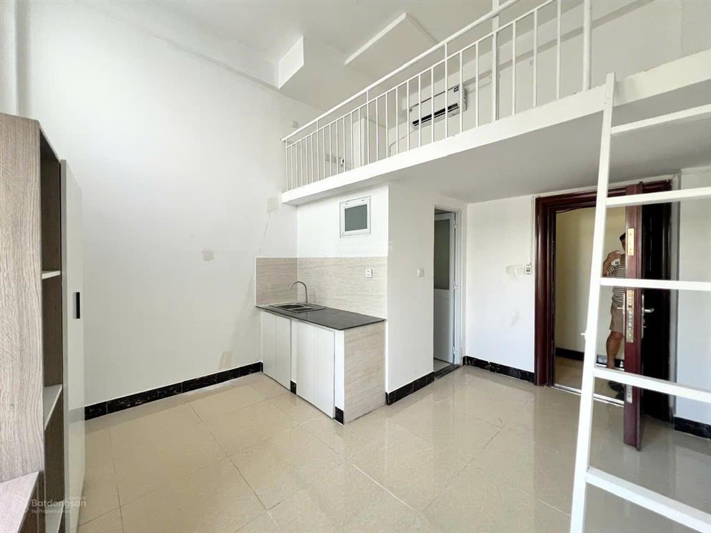 Phòng trên đường 566 nguyễn thái sơn, p5, gò vấp. giáp đại học công nghiệp và văn lang