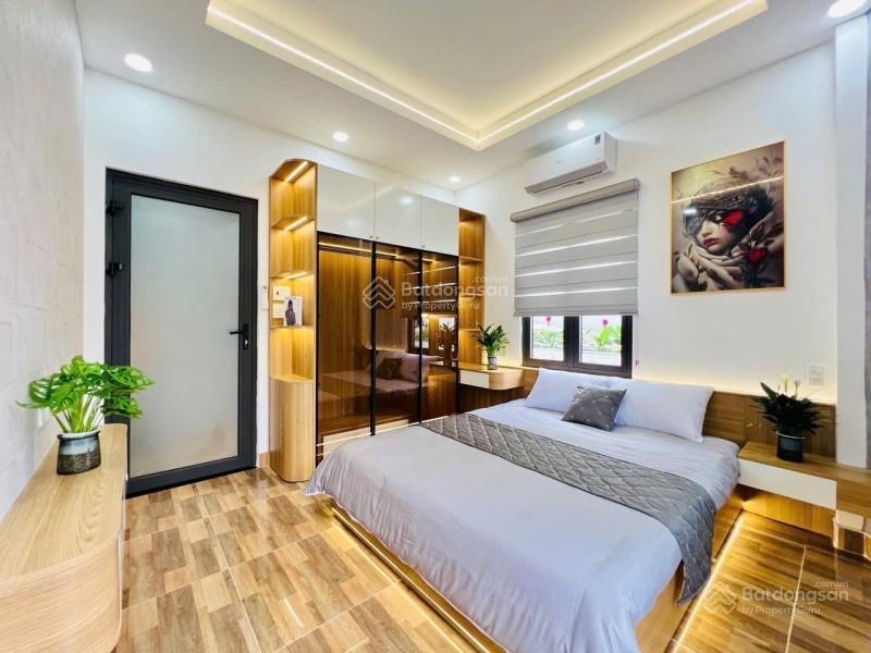 Xe hơi vô nhà tại đường tốt, phường 16, quận gò vấp. dt(5x10m) 4pn, 4wc. giá chỉ 8.2 tỷ