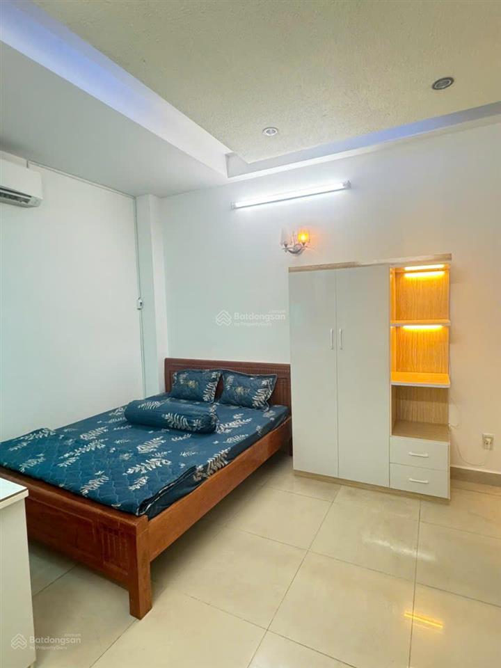 Căn hộ nguyên tầng. đs 21, gv  có 2pn  giờ giấc tự do  gần iuh hướng đi trung tâm chỉ 7tr/1t