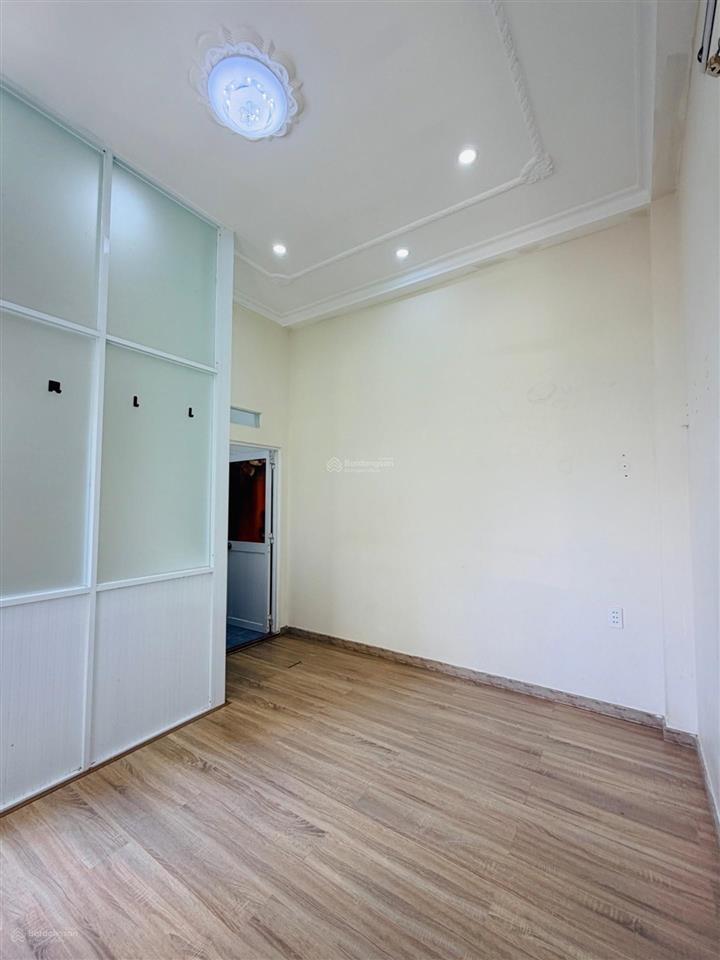 Nhà hẻm xe hơi bình thạnh, trên đường trương đăng quế cách 2 căn ra mặt tiền