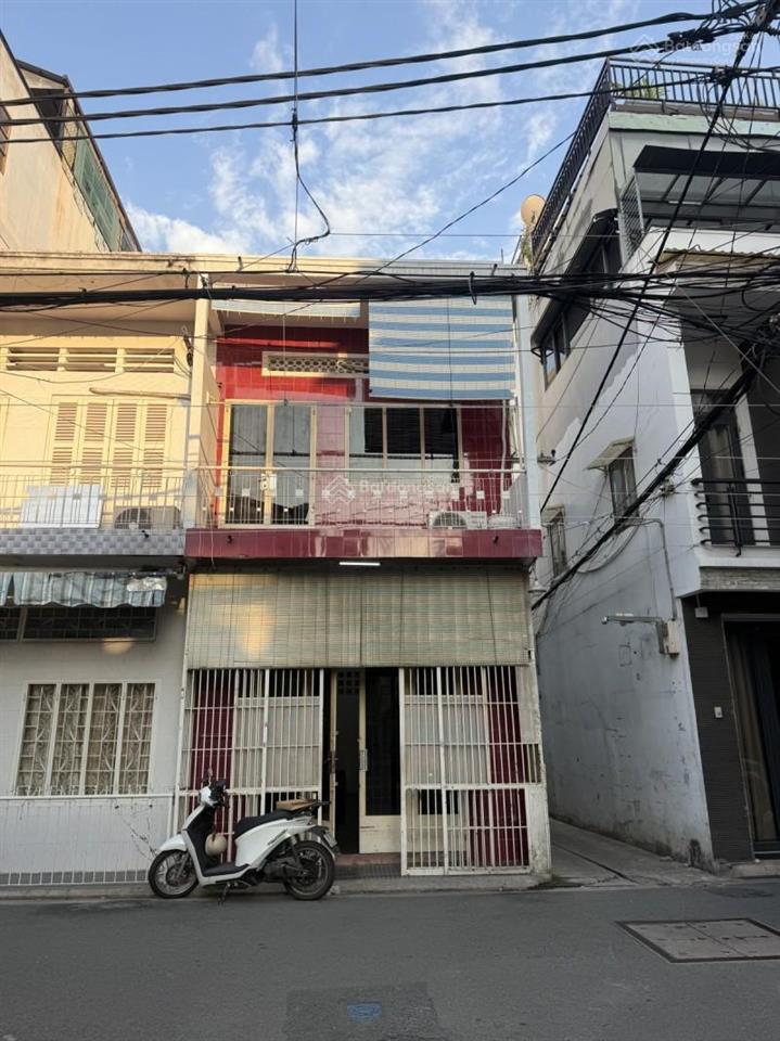 Hẻm xe hơi cách mặt tiền trường sa 50m. căn góc đường huỳnh văn bánh, p.13 phú nhuận