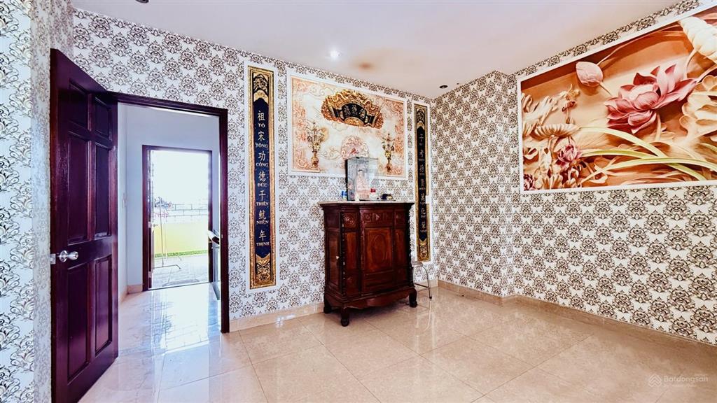 Nhà đẹp. phan huy ích, gò vấp  xe hơi vô nhà  2 mặt tiền hiếm  xe tải 10m chỉ 9t còn tl
