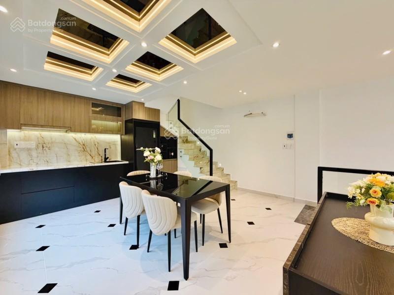 Nhà bề ngang khủng 8m xe hơi ra vào thoải mái. đường thống nhất, phường 16, gò vấp