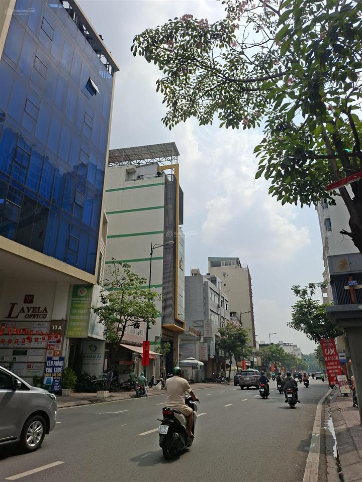 Bán nhà mặt tiền đường hồng hà khu sân bay phường 2 tân bình. dt 4,2 x 17. xây 4 tầng