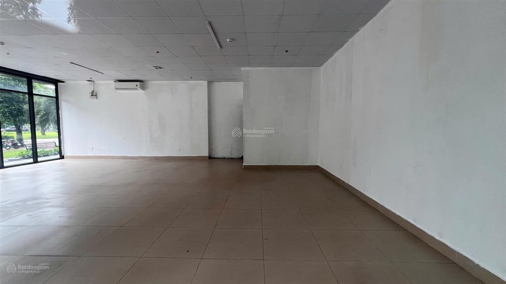 Chính chủ cần cho thuê shop beverly 66,9m2 ngay mặt sảnh căn hộ, giá 35tr/th