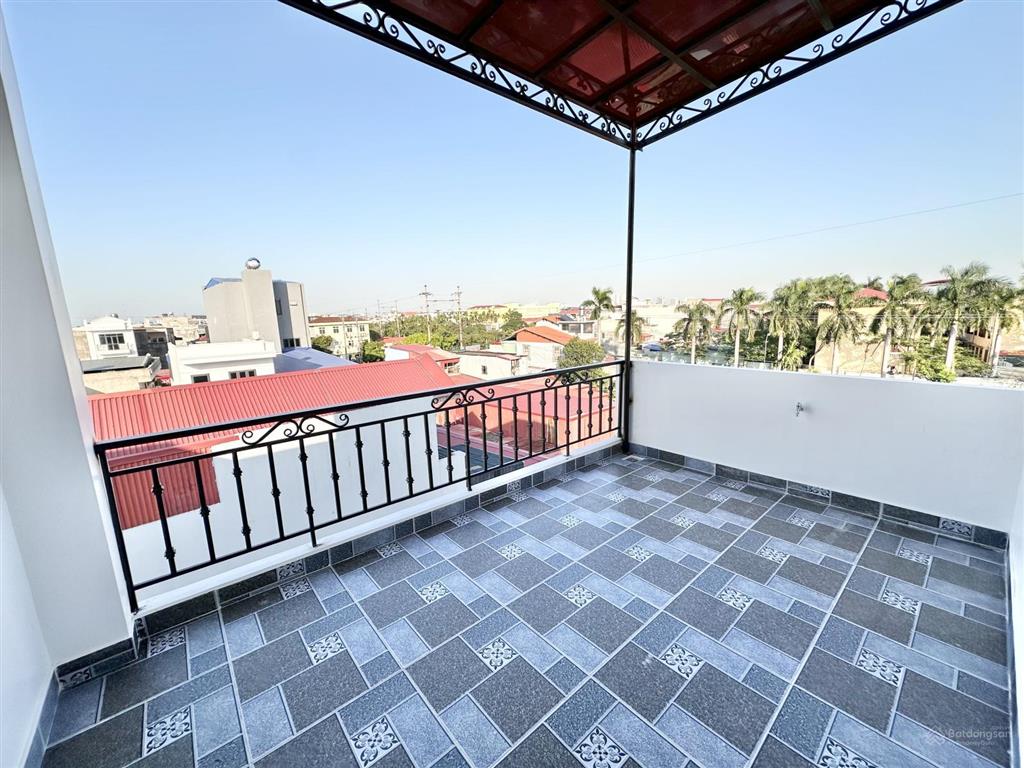 Hàng hiếm nhà 4 tầng ngay sau cấp 3 đồng hoà, khu vực trung tâm tiện ích nhất