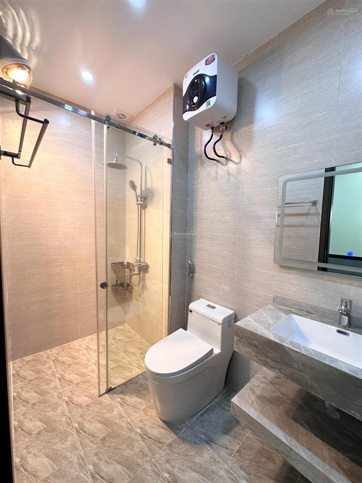 Nhà 3 tầng đầy đủ nội thất gần ngã 3 sở dầu, hồng bàng về ở ngay