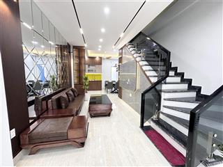 Nhà 3 tầng đầy đủ nội thất gần ngã 3 sở dầu, hồng bàng về ở ngay