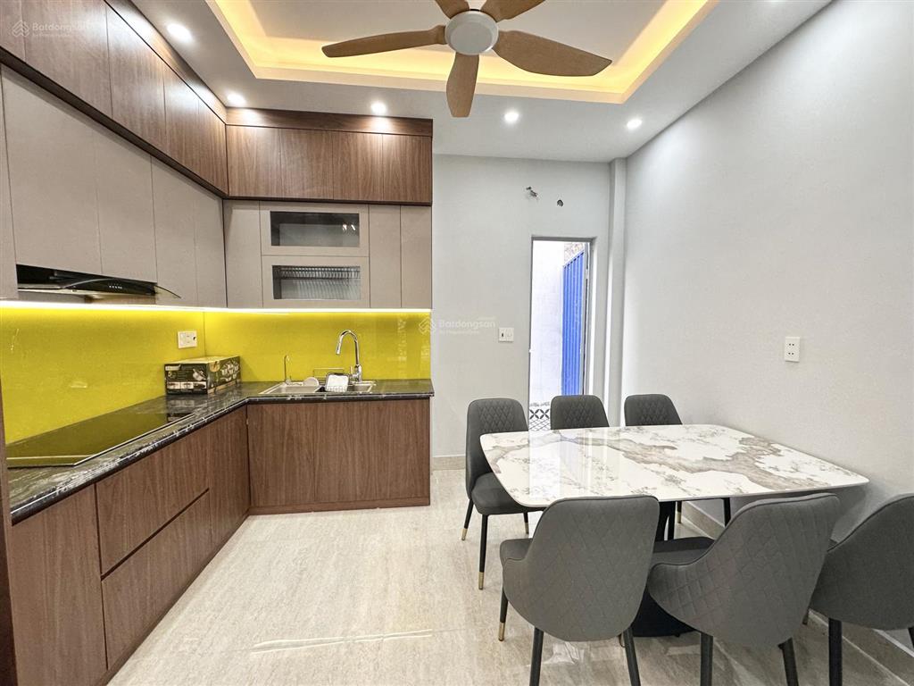 Nhà 3 tầng đầy đủ nội thất gần ngã 3 sở dầu, hồng bàng về ở ngay