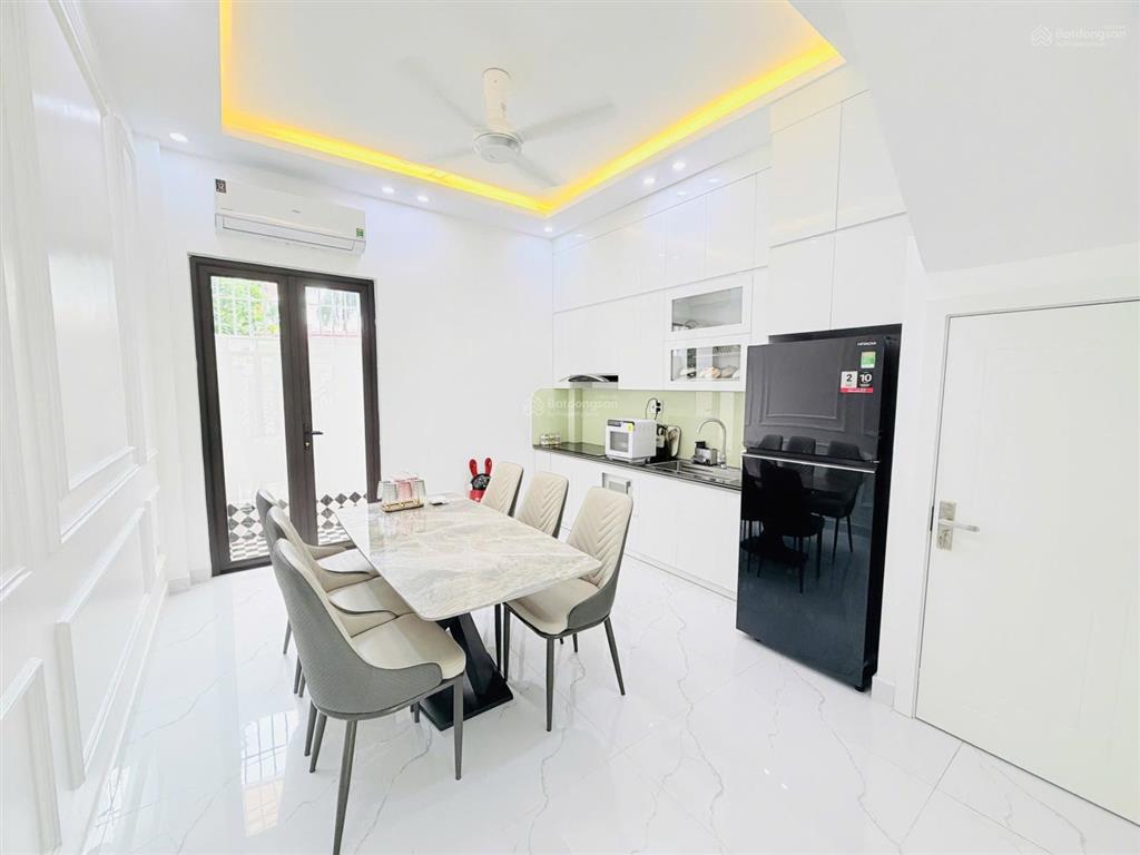Nhà đẹp gần vinhomes imperia hồng bàng 4 tầng full nội thất, ô tô đỗ cửa