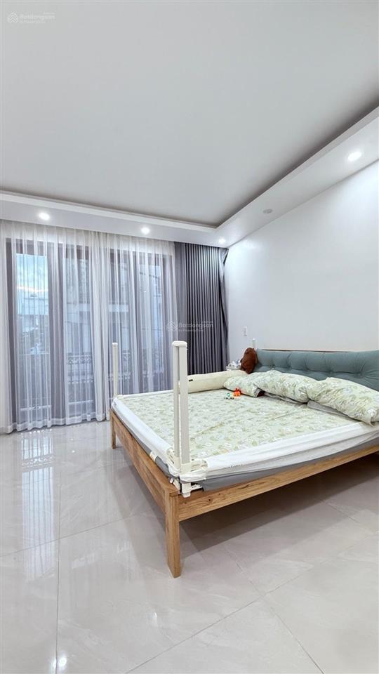 Siêu phẩm nhà đẹp 4 tầng độc lập tại phân lô hồ đá hồng bàng, hải phòng