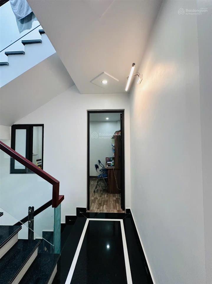 Nhà 3 tầng khu tái định cư vinhomes riverside hồng bàng  full nội thất chỉ 4,25 tỷ