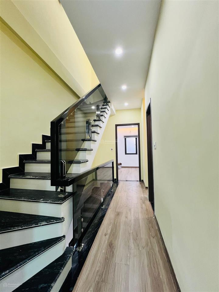Nhà ngõ thông cực hiếm, ngay trung tâm hùng vương 3 tầng 57m2  2,99 tỷ