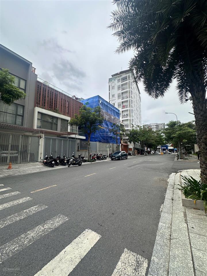 Biệt thự quận 7, the golden star