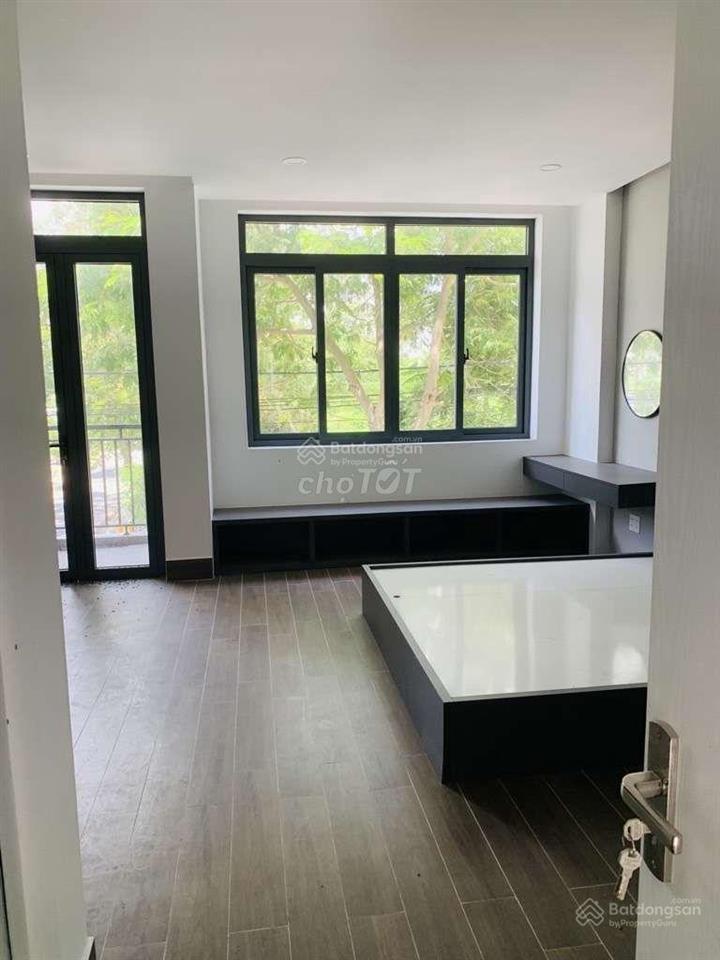 Thấy là mê nhà đẹp 4 tầng phạm thế hiển quận 8 sổ riêng hoàn công đủ