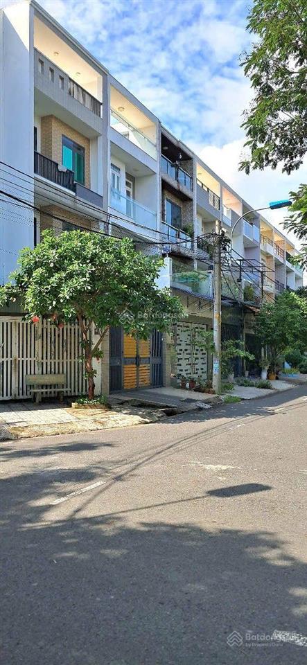 Thấy là mê nhà đẹp 4 tầng phạm thế hiển quận 8 sổ riêng hoàn công đủ