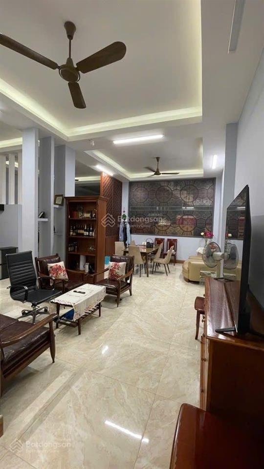 Nhà mặt tiền ngang khủng 10m, 5 tầng rộng mênh mông, cao lỗ ngay parc mall p4, q8