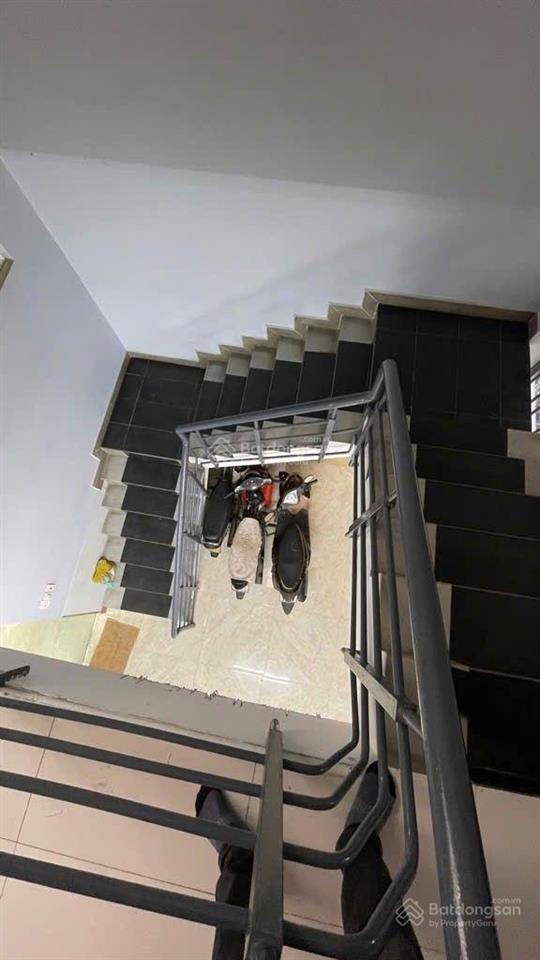 Nhà mặt tiền ngang khủng 10m, 5 tầng rộng mênh mông, cao lỗ ngay parc mall p4, q8
