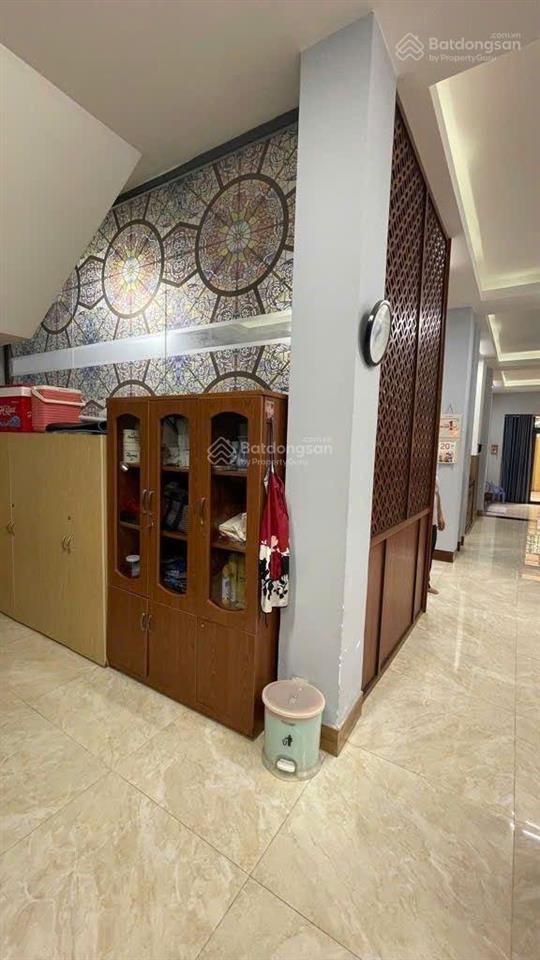 Nhà mặt tiền ngang khủng 10m, 5 tầng rộng mênh mông, cao lỗ ngay parc mall p4, q8