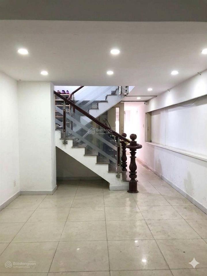 Nhà ngộp, mặt tiền cao lỗ quận 8, 4 tầng khu vực kd tấp nập