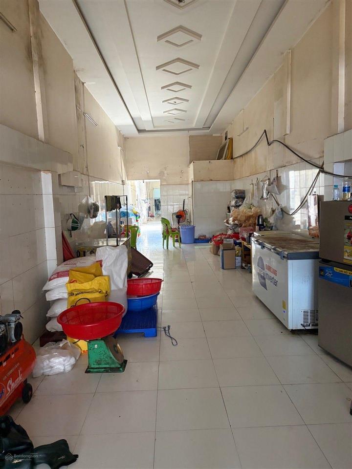 Nhà đất mặt tiền 4 x 39m, xd cao tầng bùi minh trực quận 8, đang có dòng tiền 25tr/ tháng