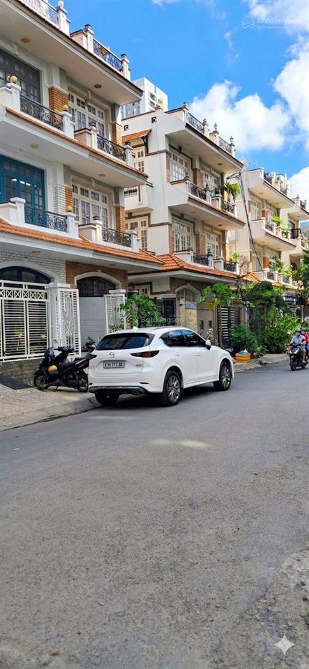 Bán nhà mặt tiền 6 x 20, 4 tầng, gần parc mall tạ quang bửu quận 8