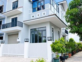 Bán biệt thự 3 tầng 10m x 20m, 10pn dòng tiền 30tr/tháng bình hưng gần bx quận 8