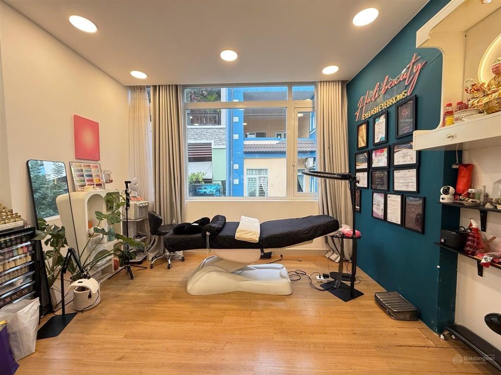 Hẻm kinh doanh tân quý, 2 phút qua aeon mall, 65m2, 2 tầng mới, ô tô tránh nhau, chỉ 8 tỷ xíu tl