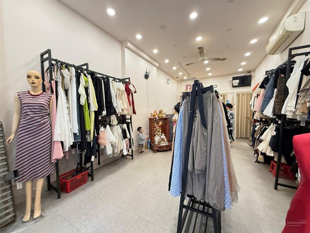 Hẻm kinh doanh tân quý, 2 phút qua aeon mall, 65m2, 2 tầng mới, ô tô tránh nhau, chỉ 8 tỷ xíu tl