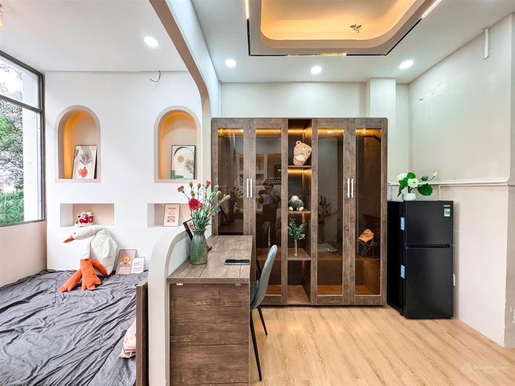 Chdv 1pn fnt cao cấp ban công thoáng mg riêng giá rẻ sát tdturmitlotte dễ đi q1q4q8