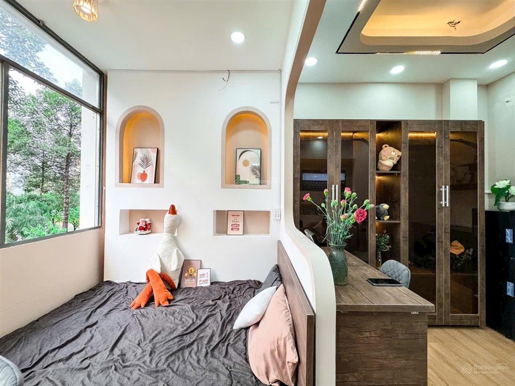 Chdv 1pn fnt cao cấp ban công thoáng mg riêng giá rẻ sát tdturmitlotte dễ đi q1q4q8