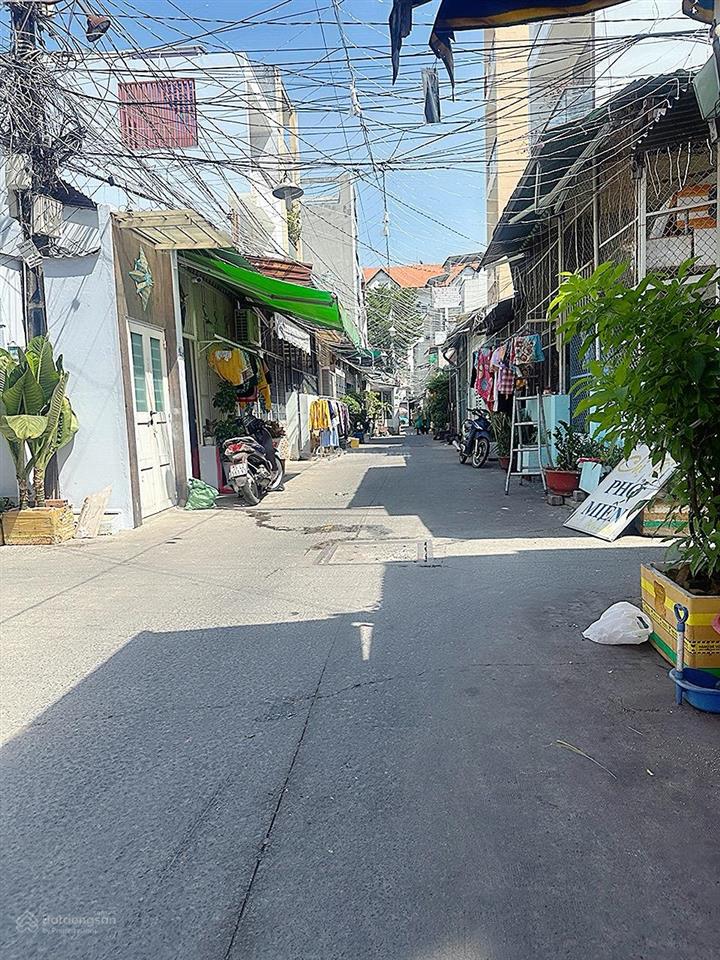 Tt q8 bán đất tặng nhà cấp 4 nhỉnh 12 tỷ sát mặt tiền phạm hùng hẻm xe hơi đậu cửa