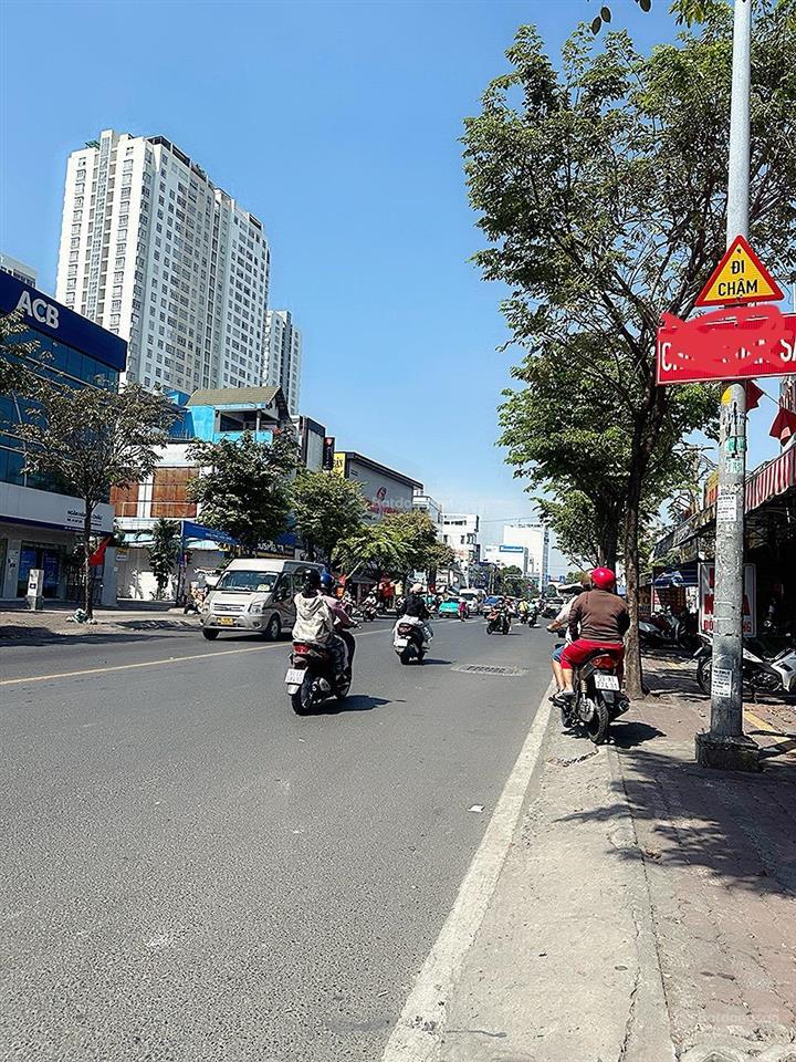 Tt q8 bán đất tặng nhà cấp 4 nhỉnh 12 tỷ sát mặt tiền phạm hùng hẻm xe hơi đậu cửa